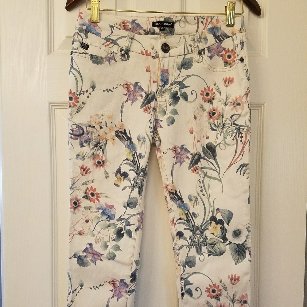 Dear John Floral Capri Pant